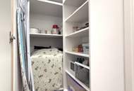 Schlitters: Kernsanierte Dachgeschosswohnung mit Balkon und Garten, 3 Schlafzimmer plus ein großer Raum für Gäste oder Homeoffice