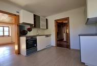 Charmantes Zweifamilienhaus in Alleinlage