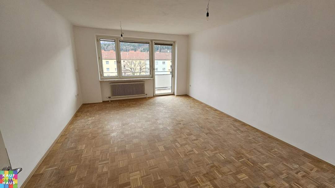 Erstbezug nach Sanierung - 3- Zimmerwohnung mit Loggia