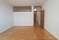 Gemütliche Garconniere mit Loggia und TG-Abstellplatz