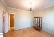 Bastiengasse 15: 3-Zimmer-DG-Wohnung mit separater Küche & gemütlicher, sonniger Terrasse