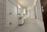 SUPER-LAGE! Neu sanierte, coole 2-Zimmer Gartenwohnung! Sonnenterrasse + großer Eigengarten + TIEFGARAGE in der Oberen Teichstraße, 8010 Graz!