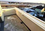 GENIAL - Lebens(t)raum Erfüller im Grünen! Klimaaktiv Bronze! Ab ins Dachgeschoss + 3 Zimmer + 2 Terrassen + Viel Lebensqualität! Wärmepumpe und Solaranlage + Naturnahe Gewässer ums Eck!