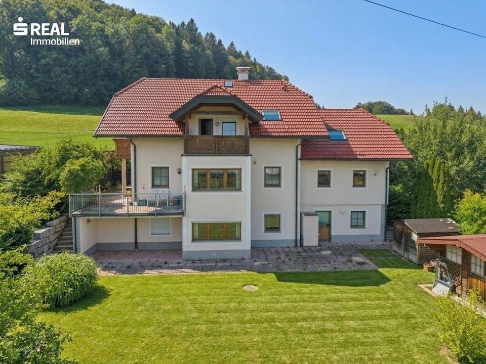Freie Aussicht, großzügiger Garten, Salzburg vor der Tür.