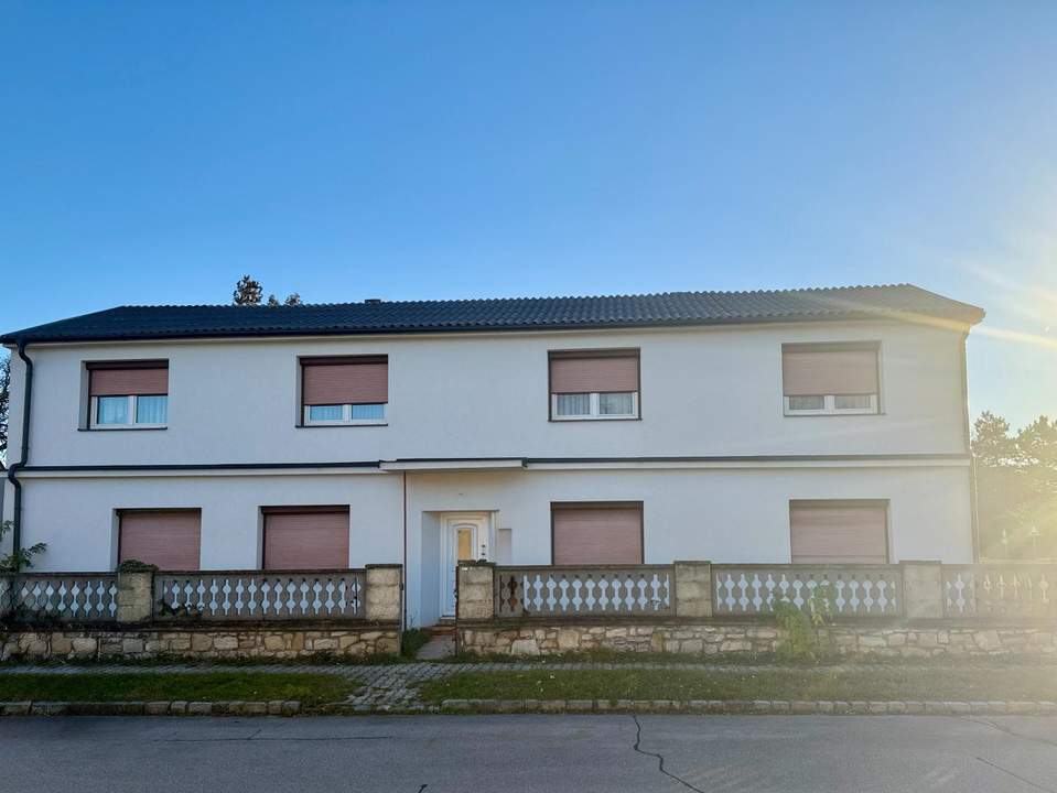 Einfamilienhaus/Mehrfamilienhaus in attraktiver Wohnlage mit viel Platz