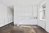 Weitblick, Ruhe & zentrale Lage – Sonnige Altbauwohnung mit Balkon
