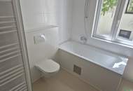 WUNDERSCHÖN SANIERTER 2-ZIMMER-ALTBAU *ERSTBEZUG NACH KATEGORIEANHEBUNG*