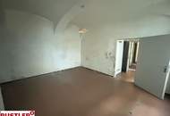 Bastlerhit! Sanierungsbedürftige 1 Zimmerwohnung in absoluter Toplage in 1070 Wien !