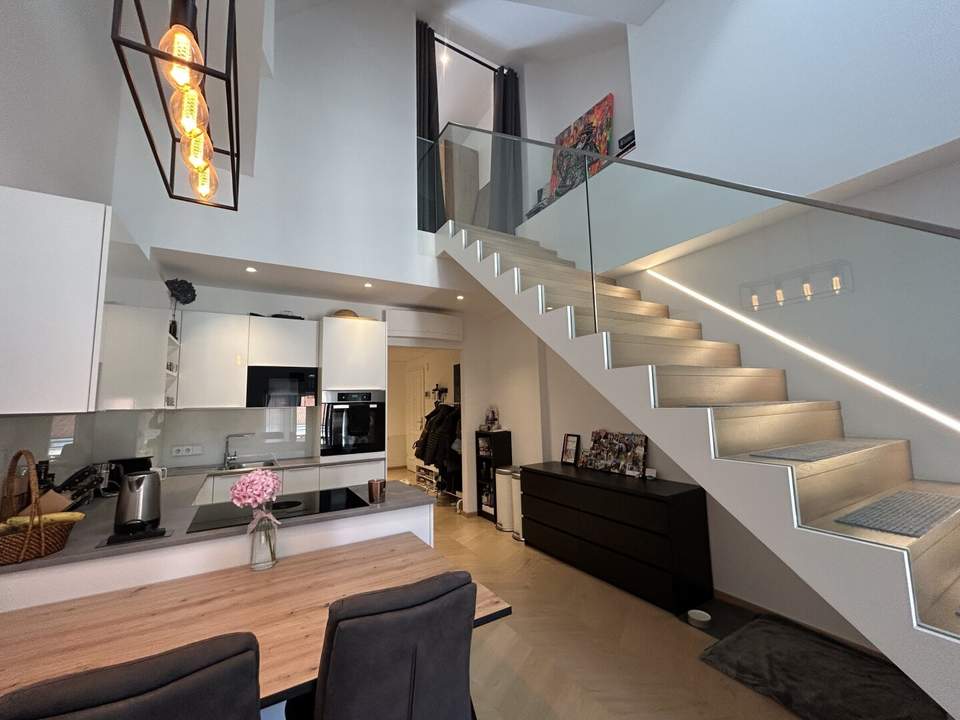 1010! Moderne 3-Zimmer DG-Maisonette mit S/W Terrasse in Toplage!