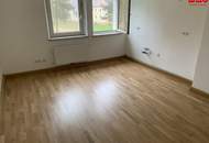 Perfekte Wohnung für junge Familien und Pärchen dank idyllischer Grünlage und optimaler Infrastruktur! Kompakte und sehr flexibel nutzbare Raumaufteilung! Neu saniert und sofort beziehbar!