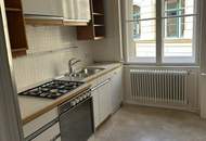 WG geeignet ! Großzügige 3-Zi-Wohnung im 3. Liftstock !
