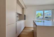 OPEN HOUSE - 20.09. | Bezugsfertiger Erstbezug mit Eigengarten, Photovoltaik & Erdwärmepumpe – Neufelder See vor der Tür