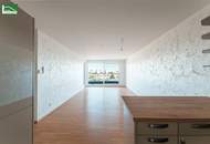 SOMMERAKTION BIS 07.09 - 2% NACHLASS: Wohnung der Superlative: Fernblick in Hof-Ruhelage - Terrasse direkt beim Donauzentrum - Baurecht