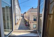 "Jetzt Preisreduzierung!" Wohnen und/oder arbeiten in großzügiger-teilsanierter 4 Zimmer-Altbau-Wohnung an der Linzer Herrenstraße