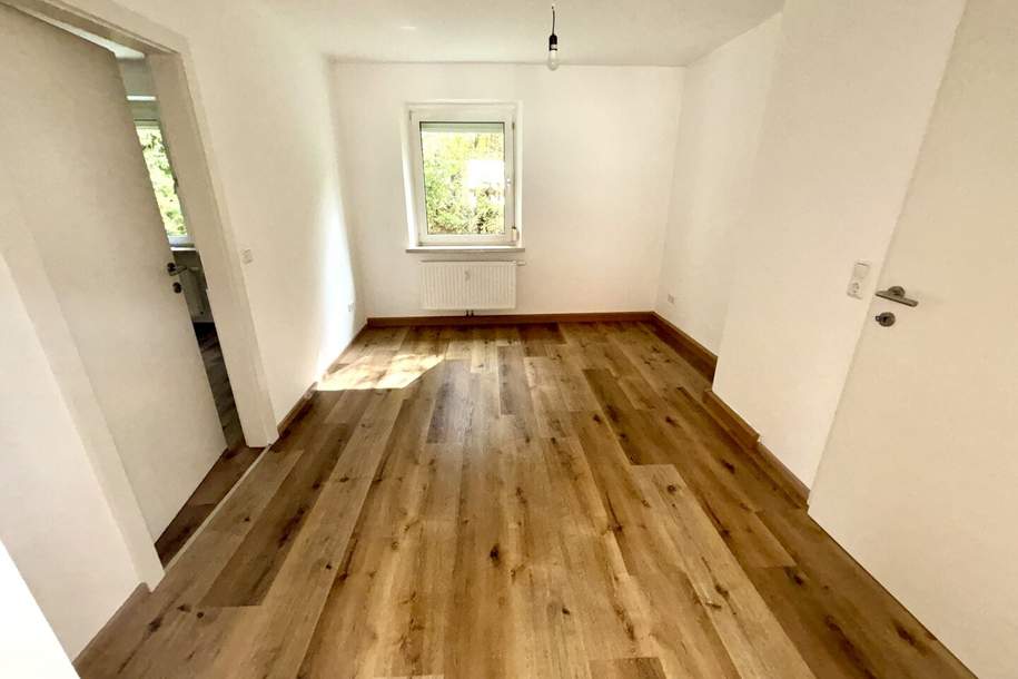 Gemütliches Familiendomizil nach hochwertiger Sanierung ab sofort bezugsbereit: 4-Zimmer-Wohnung mit individuellem Gestaltungspotenzial und modernem Ambiente im grünen Steyr-Münichholz!, Wohnung-miete, 513,24,€, 4400 Steyr(Stadt)
