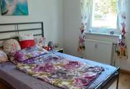 Einmaliges Angebot: preiswerte Starterwohnung mit Küchenablöse! Helle 1-Raum-Wohnung mit getrenntem Schlafzimmer im Erdgeschoß - ab Sommer verfügbar.