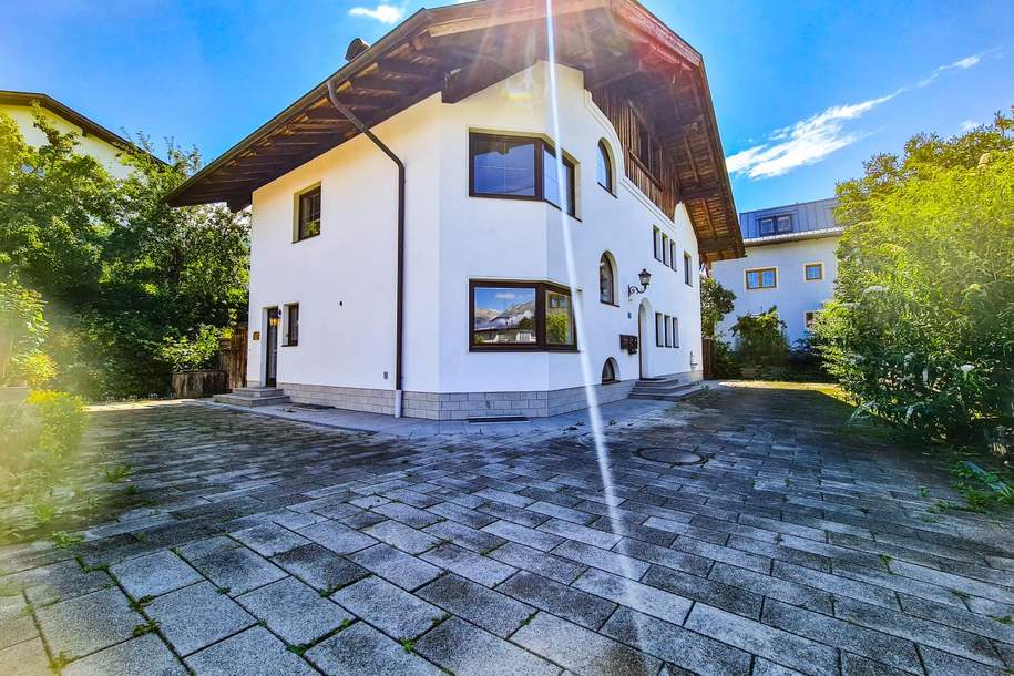 Ansprechendes Tiroler Landhaus mit 3 Wohneinheiten in sonniger und ruhiger Aussichtslage nahe Innsbruck!, Haus-kauf, 1.145.000,€, 6091 Innsbruck-Land