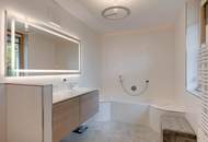 NEU! Raum für heute – Potenzial für morgen: Villa mit großem Baulandgrundstück