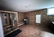 Sonniges Eckreihenhaus mit Pool, Garage und Keller!