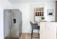 Ruhige Lage mit Blick ins Grüne - Stilvoll möblierte 2,5-Zimmer-Wohnung mit Balkon