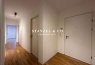 SONNIGES &amp; MODERNES TERRASSENDACHGESCHOSS