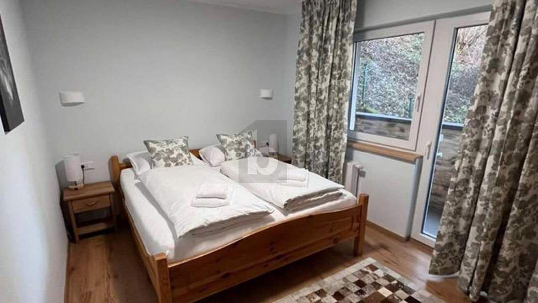 TOURISTISCH VERMIETBAR MIT PANORAMA-BALKON