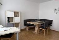 Ein Zuhause zum Verlieben: gelungene Raumaufteilung und freundliche Atmosphäre schaffen ideale Wohnqualität! Helle 3-Zimmer-Wohnung in ruhiger Grünlage ab November verfügbar!
