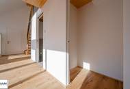 lichtdurchfluteter DG-Erstbezug mit offener Galerie und hochwertiger Ausstattung