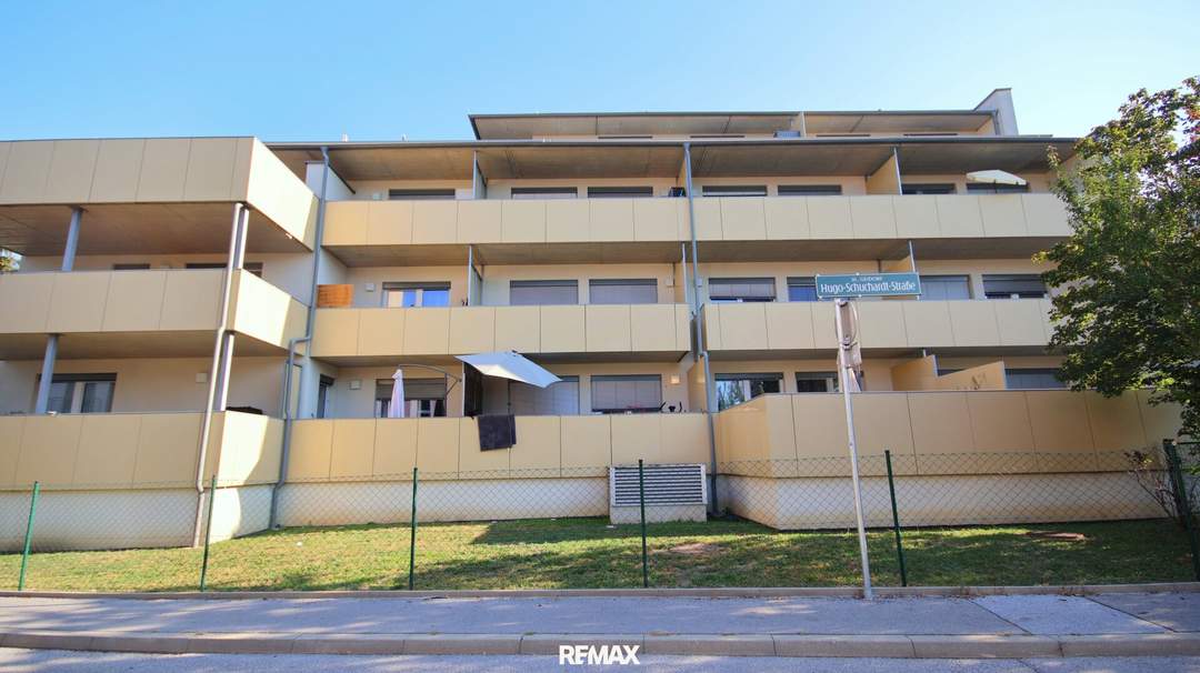 Graz-Geidorf: Helle 2-Zimmer-Wohnung mit großem Balkon und Tiefgaragenplatz
