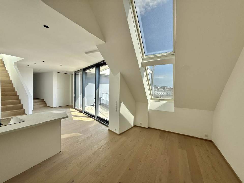 Großzügige Dachgeschosswohnung mit Galerie und Terrassenflächen
