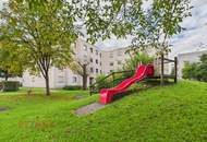 Platz für die Familie: Lichtdurchflutete Wohnung mit Balkon und bester Anbindung