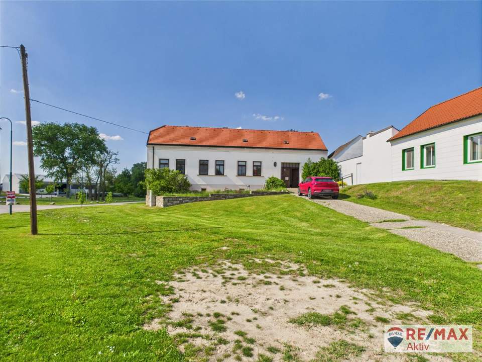 Großzügiges Bauernhaus auf 1865 m² Grund mit enormen Potenzial