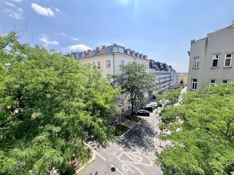 Helle Eckwohnung mit tollem Ausblick