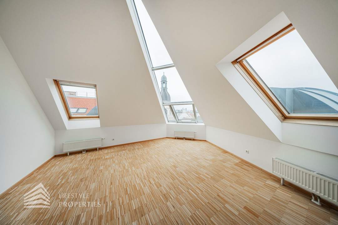 Schöne 4 - Zimmer Wohnung mit Terrasse, Nähe Elterleinplatz!