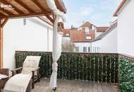 EXKLUSIVE 4 ZIMMER-ALTBAUWOHNUNG MIT TERRASSE IN BESTLAGE