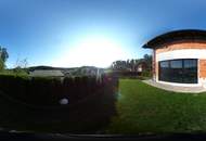 Elegantes Wohnen im Grünen! Neuwertiges Dreifamilienhaus in erhöhter Ruhelage