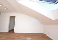 Renovierte DG-Wohnung in U-Bahn-Nähe (U3) – Top Anbindung