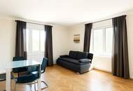 Charme trifft Komfort – 2 Zimmer Wohnung mit toller Anbindung