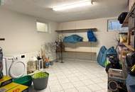 "Gepflegtes Einfamilienhaus mit Pool und Garage!"