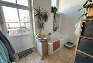 Großzügiger Altbau im Herzen der Stadt!