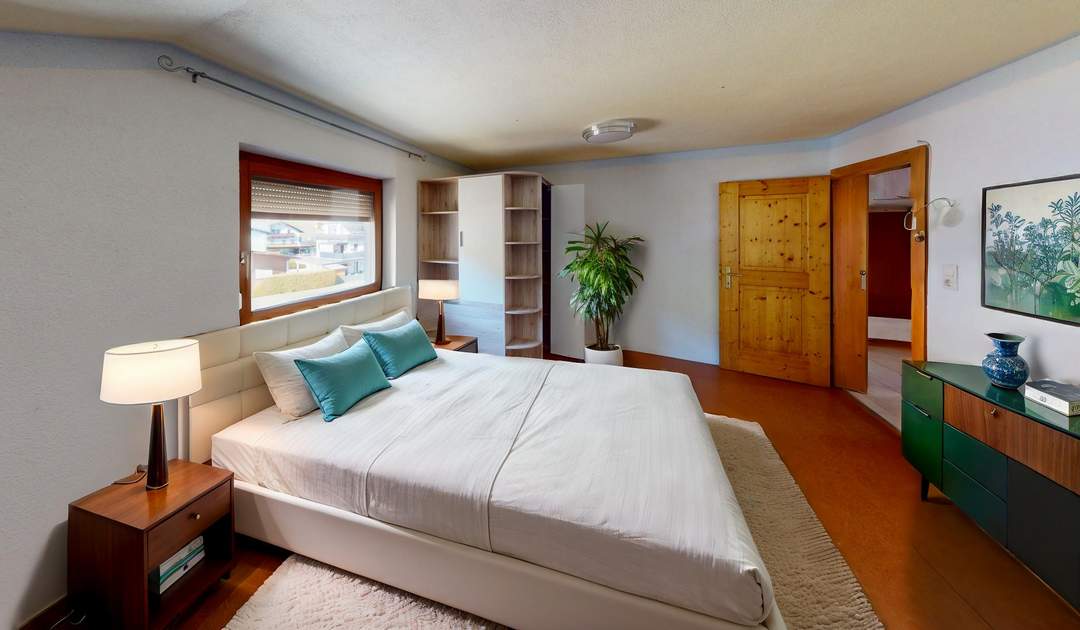 VERKAUFT - Gemütliche Dachgeschosswohnung mit Balkon und Kamin in Oberperfuss!