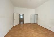 SONNIG und RUHIG! ALTBAU-WOHNUNG zu SANIEREN