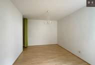 / ZIMMER / U-BAHN NÄHE / VERFÜGBAR AB SOFORT / INNENHOFSEITIG AUSGERICHTET