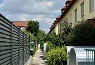 Viel Platz und noch mehr Potential: Reihenhaus inkl. Garagenplatz nahe Hirschstettner Badeteich