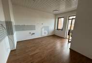 FAMILIENFREUNDLICHE WOHNUNG IN ZENTRALER LAGE MIT VIEL POTENTIAL