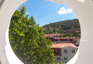 DACHGESCHOSSWOHNUNG MIT TRAUMBLICK II 32M² BAKON/TERRASSE II PRESTIGE UND ELEGANZ II WOHNEN IM DENKMALGESCHÜTZEM MÖDLINGER STADTJUWEL II FUSSGÄNGERZONE