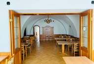 Gasthaus, Bar, Veranstaltungssaal, Wohnung und Nebengebäude
