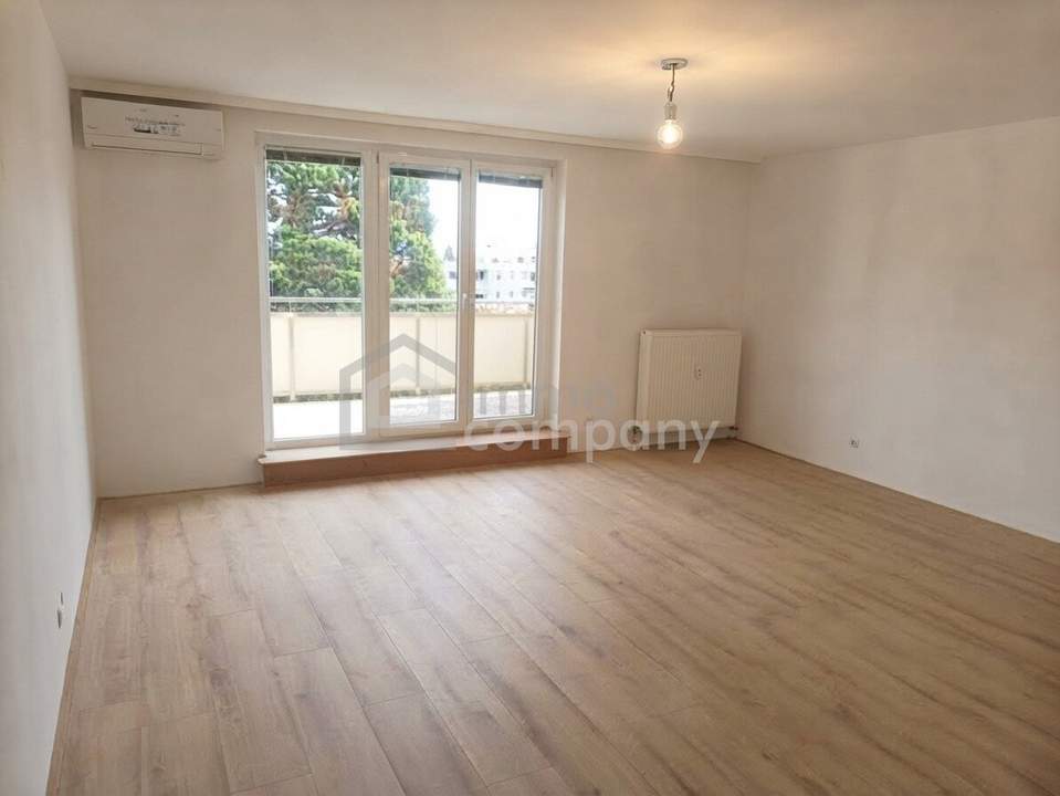 Dachgeschosswohnung 75m² mit Balkon, Klimaanlage & Aufzug in Baden
