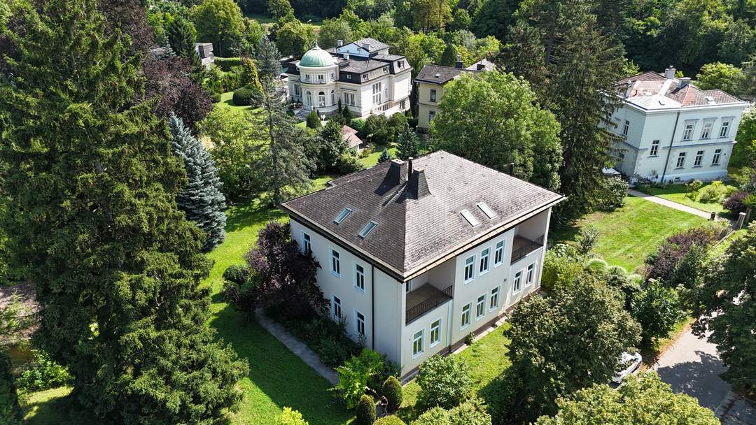 Innenausbau steht kurz bevor: Exklusive DG Wohnung in einer Gründerzeitvilla inkl. Lift und Kernsanierung!