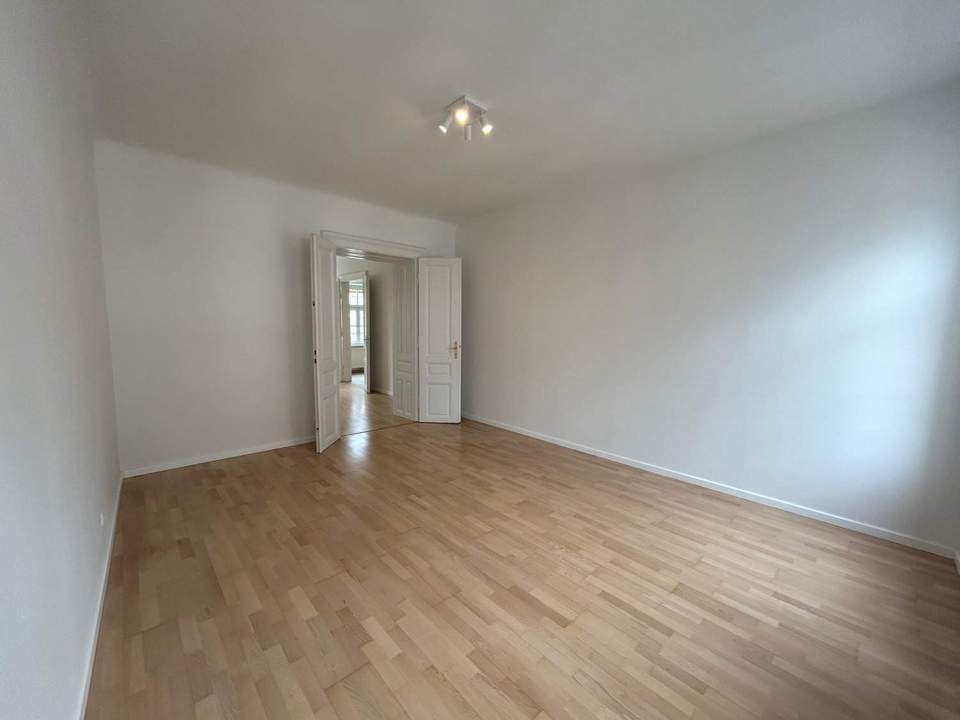 Neubau Living - Wunderbare 2-Zimmer-Altbohnung im 7. Bezirk